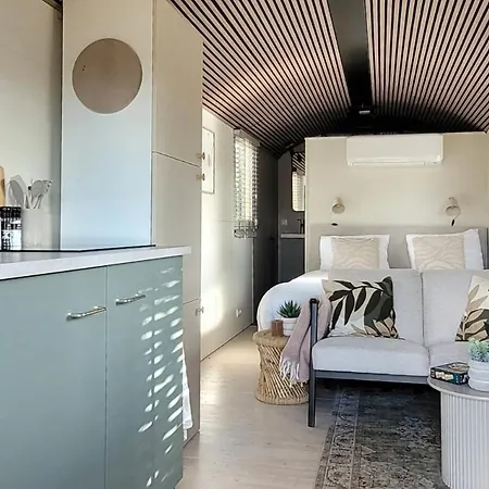 Boholodges 2 Pers Met Prive Hottub בית נופש