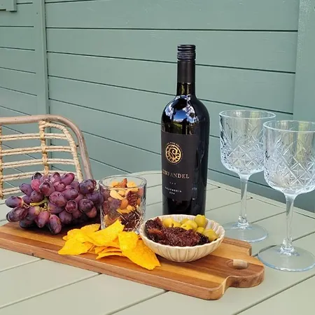 Dom wakacyjny Boholodges 2 Pers Met Hottub Meerssen